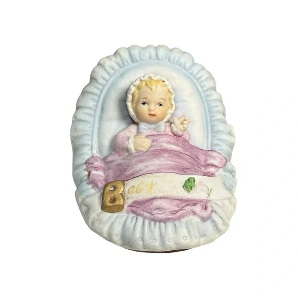 Enesco Designed Giftware Baby Figurine 1983 Pink Blanket Nursery Décor Vintage - Picture 6 of 8